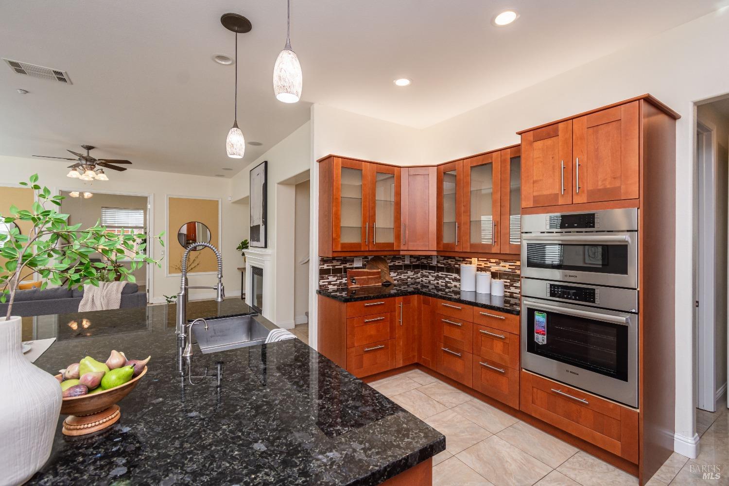 Detail Gallery Image 17 of 61 For 19 Catania Ct, Napa,  CA 94558 - 4 Beds | 3/1 Baths