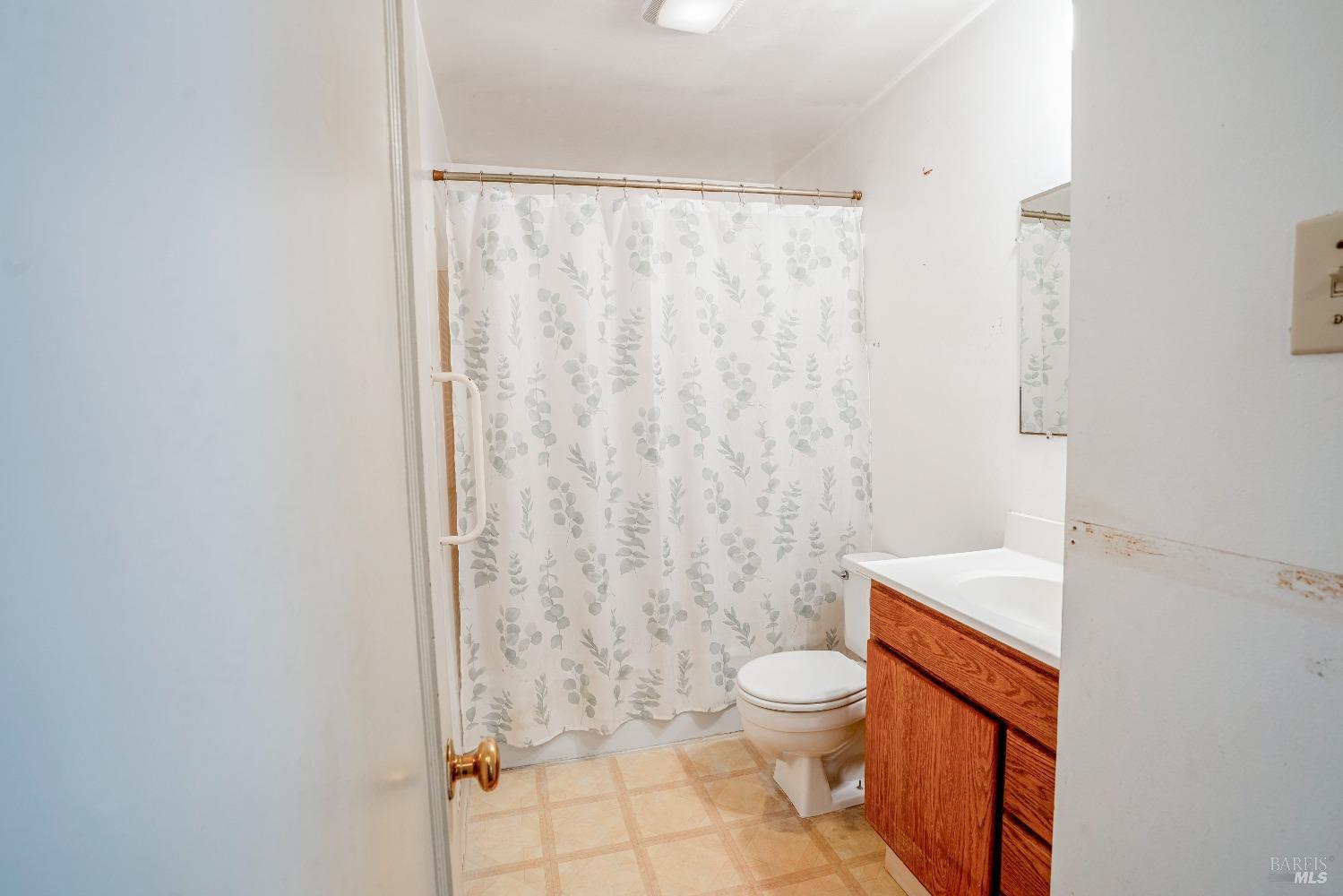 Detail Gallery Image 14 of 29 For 1853 Elm St, Ukiah,  CA 95482 - 3 Beds | 1 Baths