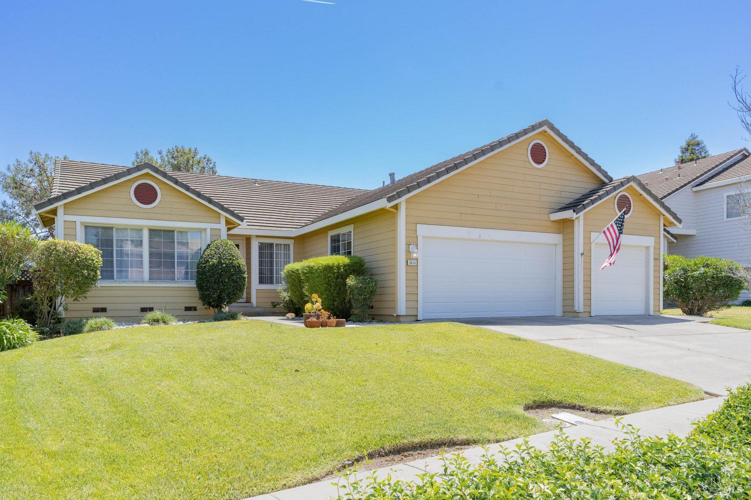 Detail Gallery Image 1 of 33 For 3414 Glen Ellen Dr, Fairfield,  CA 94534 - 3 Beds | 2/1 Baths