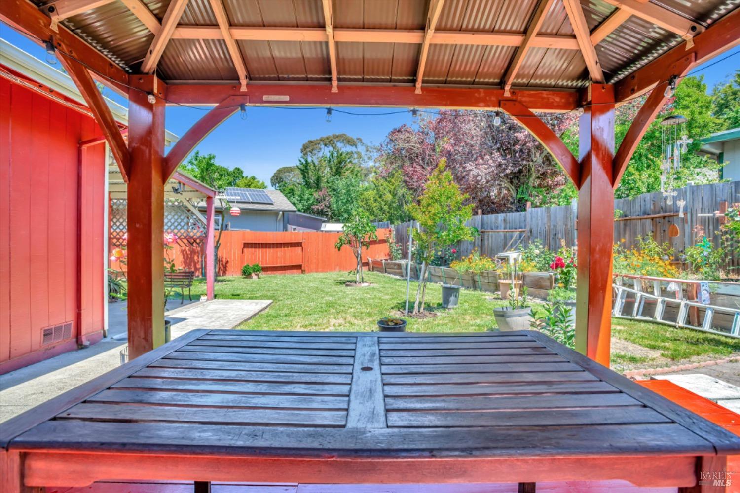 Detail Gallery Image 24 of 29 For 1792 Cooper Dr, Santa Rosa,  CA 95404 - 3 Beds | 2 Baths