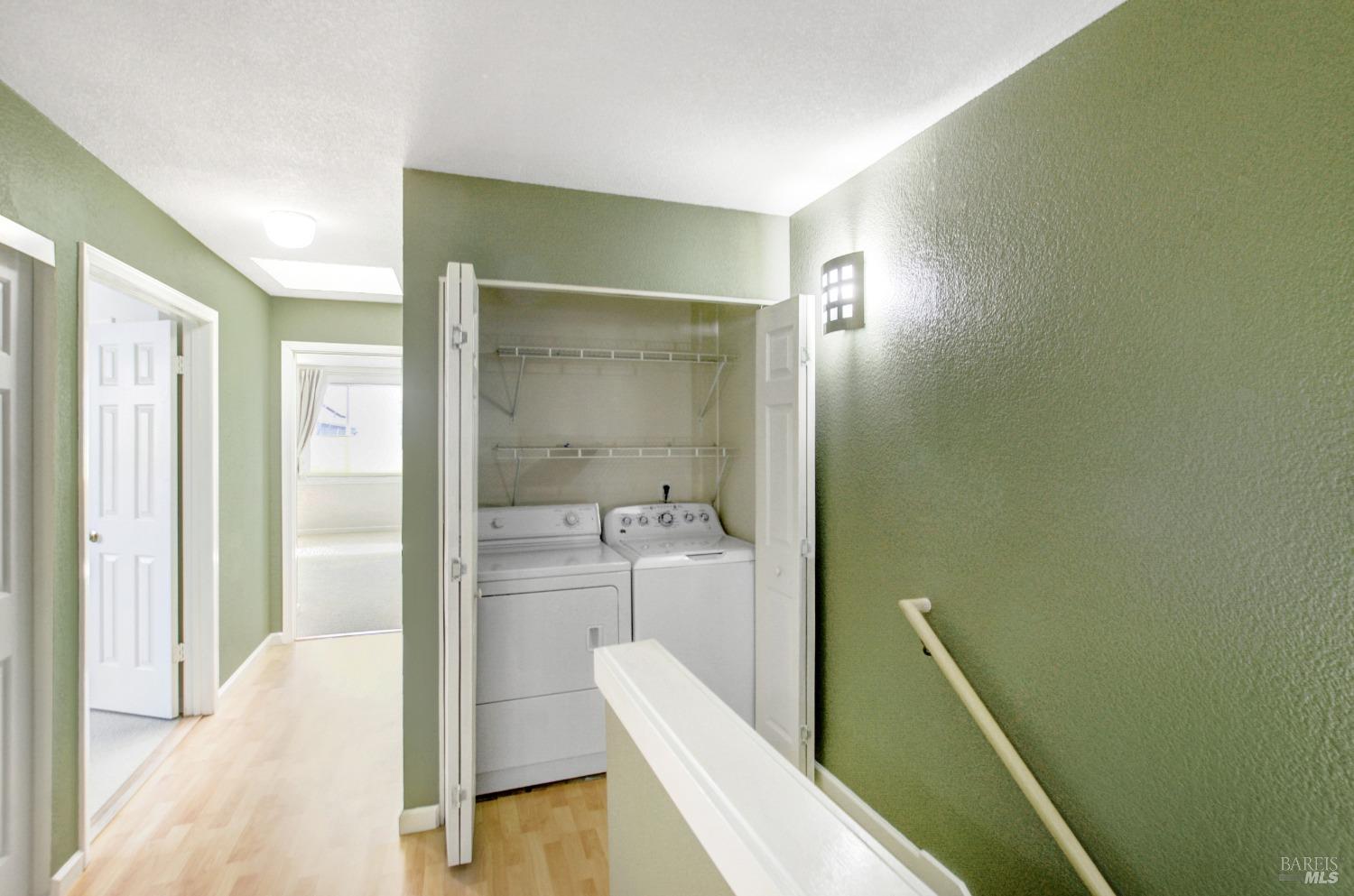 Detail Gallery Image 20 of 36 For 6 Dowitcher Way, San Rafael,  CA 94901 - 3 Beds | 2/1 Baths