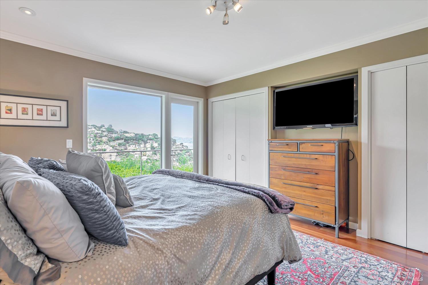 Detail Gallery Image 18 of 52 For 60 Edwards Ave, Sausalito,  CA 94965 - 3 Beds | 2 Baths