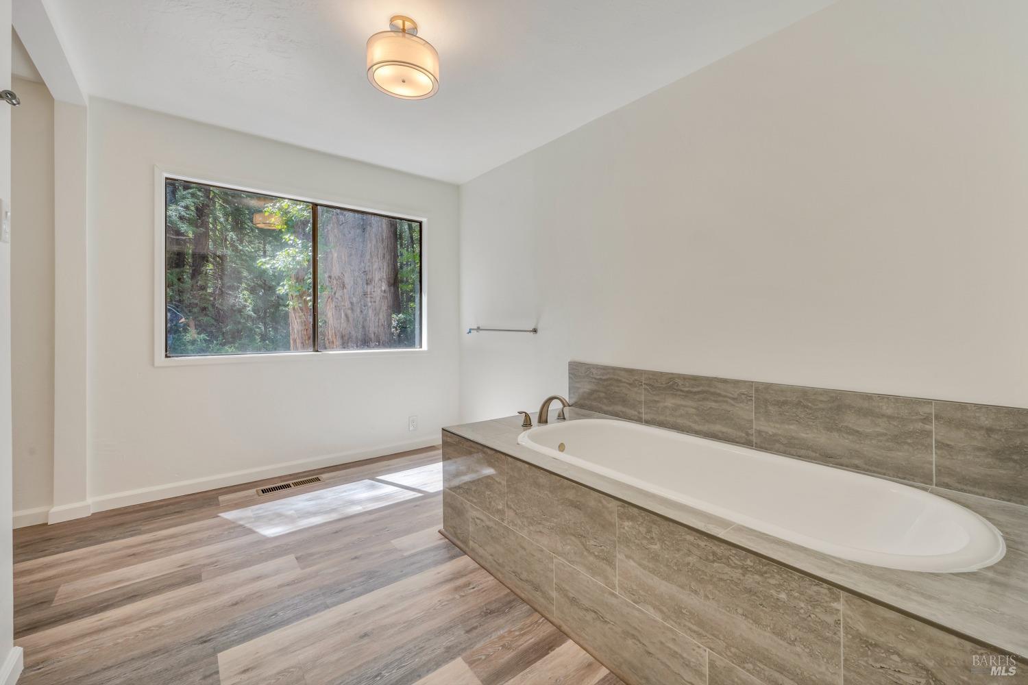 Detail Gallery Image 12 of 53 For 14600 Gabes Rock Rd, Guerneville,  CA 95446 - 3 Beds | 2 Baths
