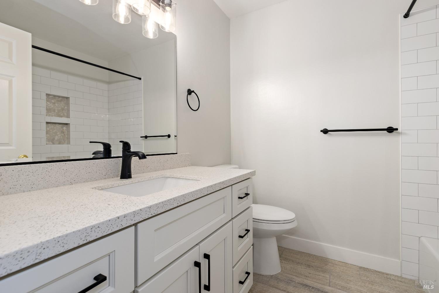 Detail Gallery Image 20 of 33 For 1136 Grove Cir, Benicia,  CA 94510 - 3 Beds | 2/1 Baths