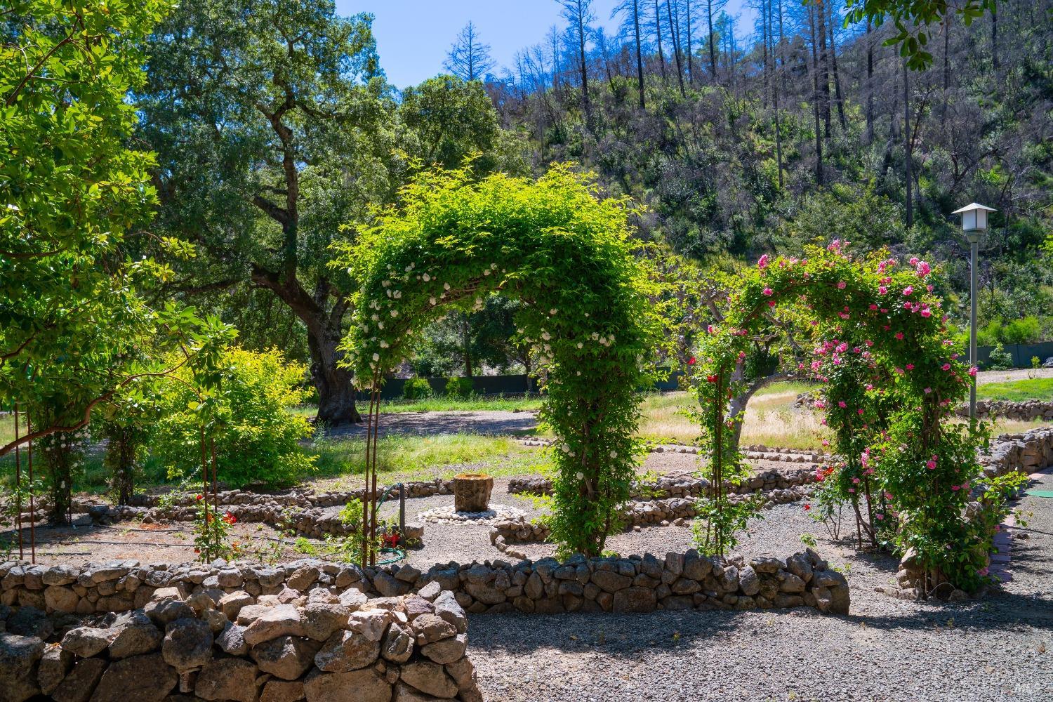 Detail Gallery Image 41 of 45 For 321 Dutch Henry Canyon Rd, Calistoga,  CA 94515 - 2 Beds | 2 Baths