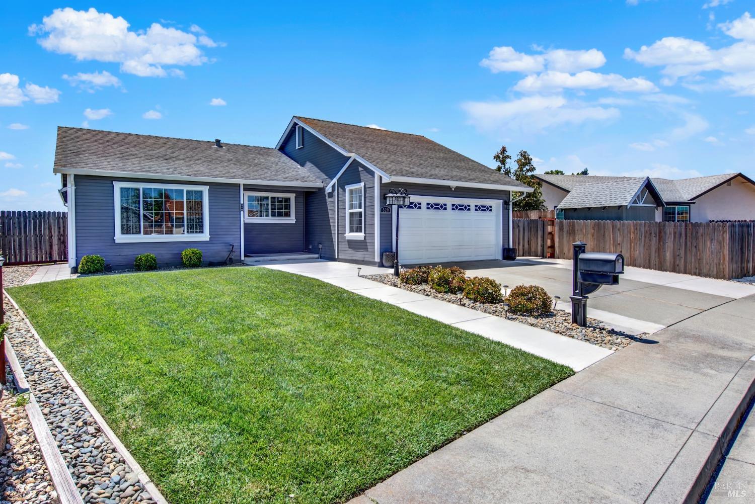 Detail Gallery Image 5 of 64 For 520 Fortuna Dr, Suisun City,  CA 94585 - 3 Beds | 2 Baths