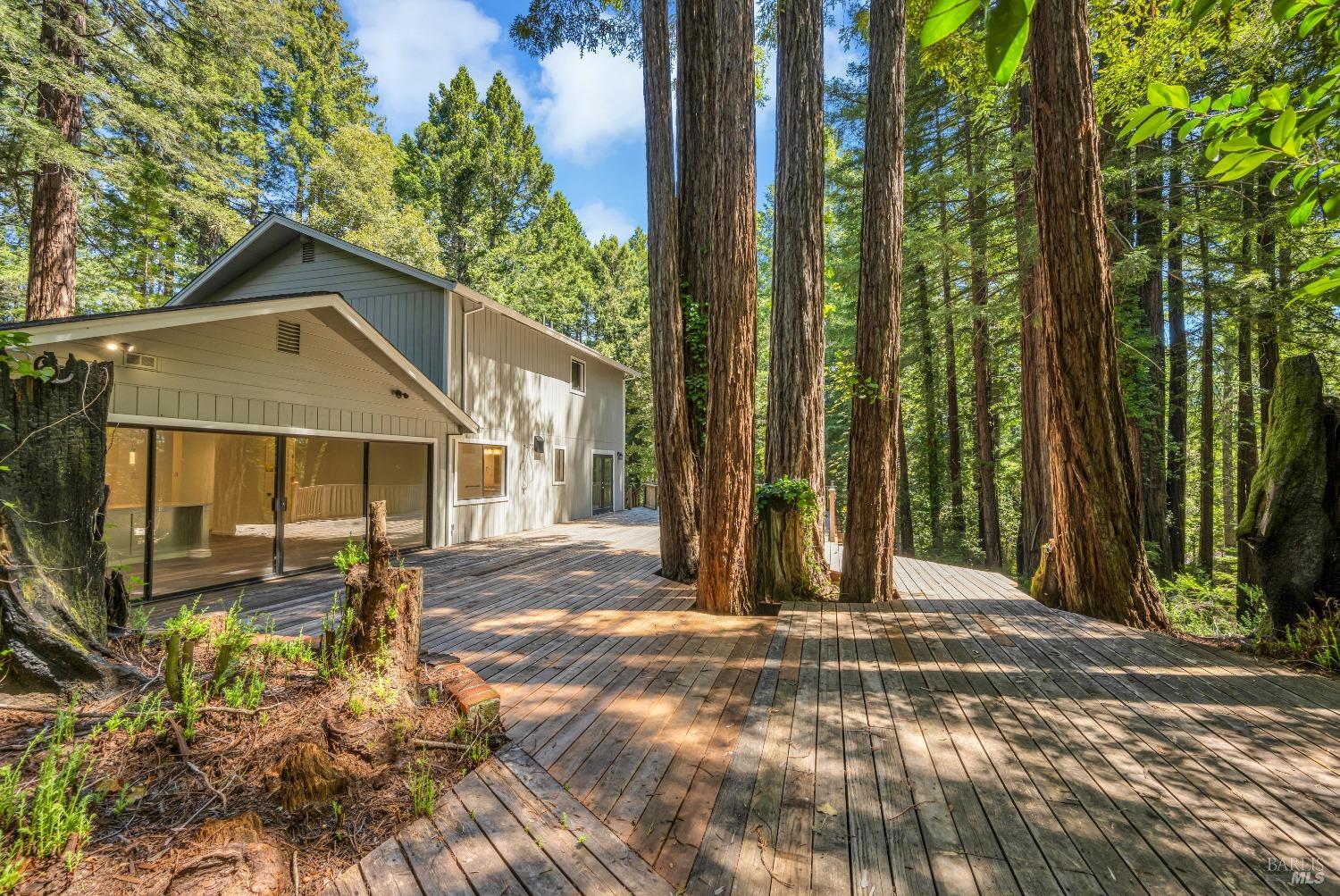 Detail Gallery Image 27 of 53 For 14600 Gabes Rock Rd, Guerneville,  CA 95446 - 3 Beds | 2 Baths
