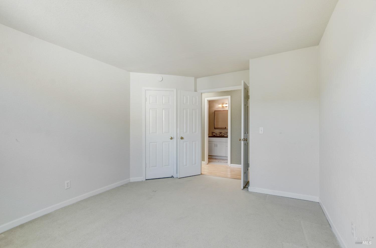 Detail Gallery Image 27 of 36 For 6 Dowitcher Way, San Rafael,  CA 94901 - 3 Beds | 2/1 Baths