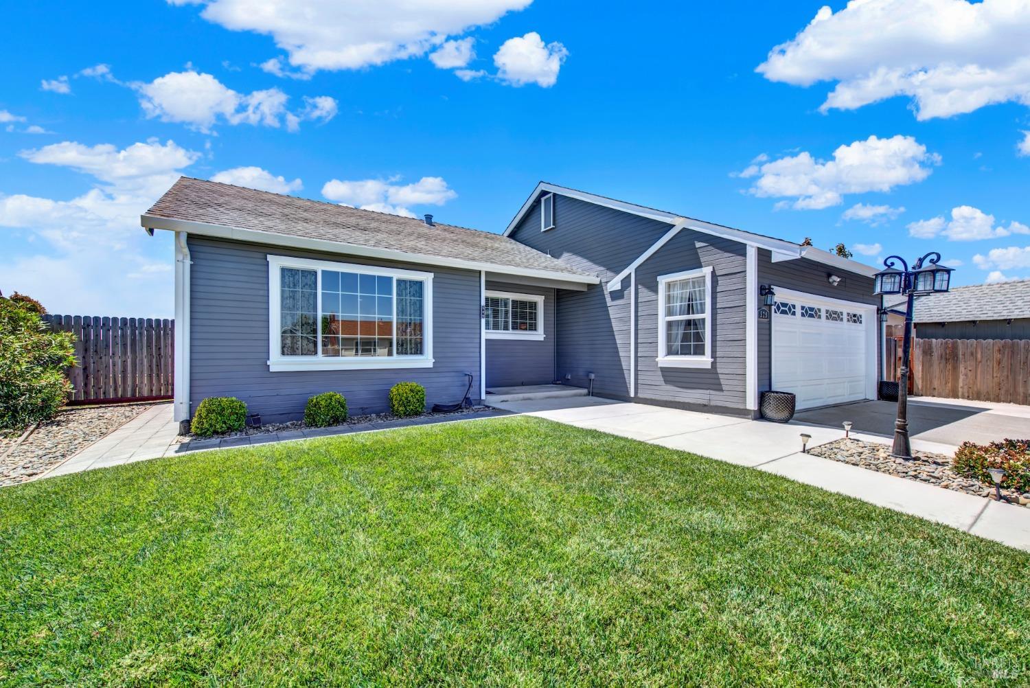 Detail Gallery Image 7 of 64 For 520 Fortuna Dr, Suisun City,  CA 94585 - 3 Beds | 2 Baths