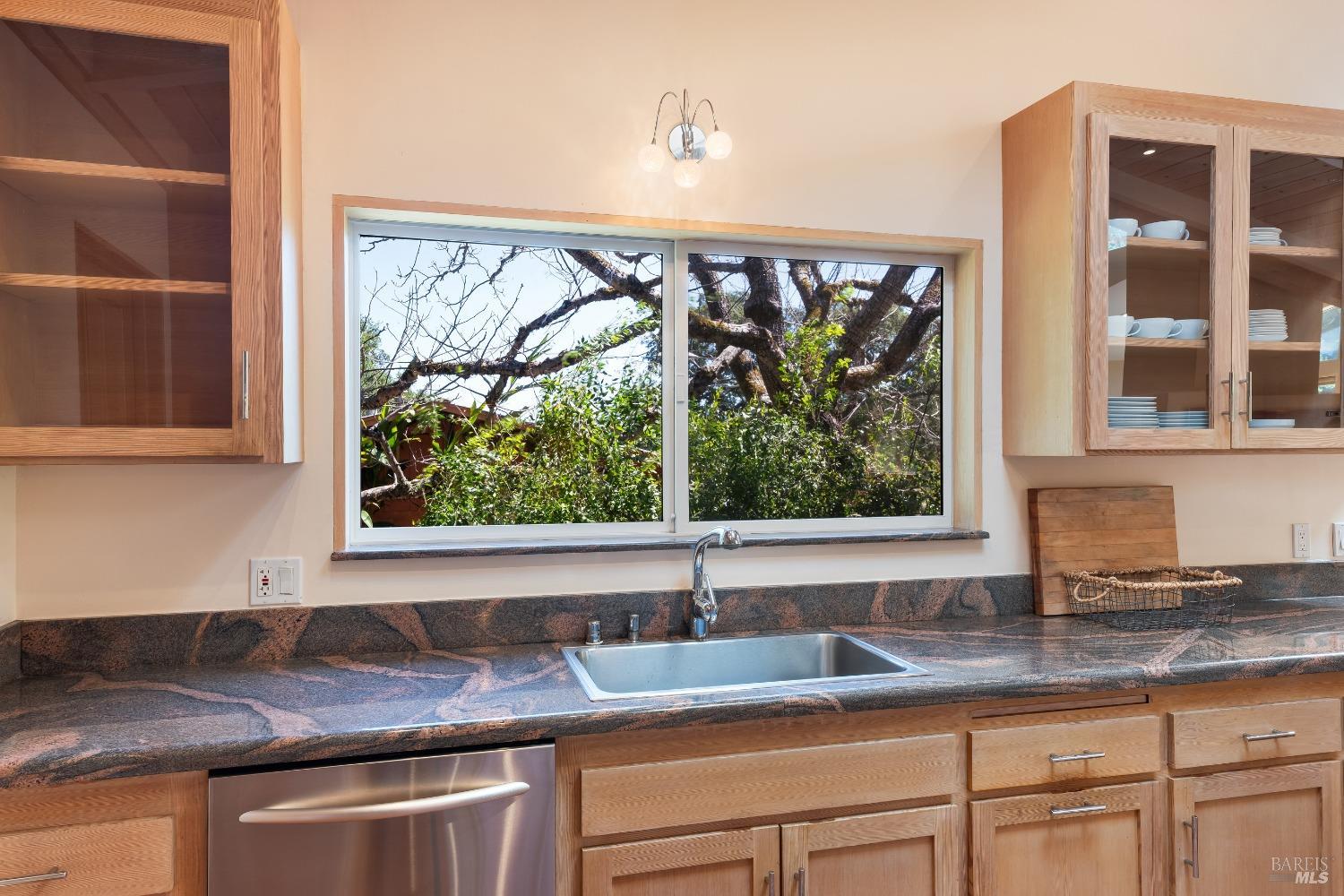 Detail Gallery Image 13 of 45 For 321 Dutch Henry Canyon Rd, Calistoga,  CA 94515 - 2 Beds | 2 Baths