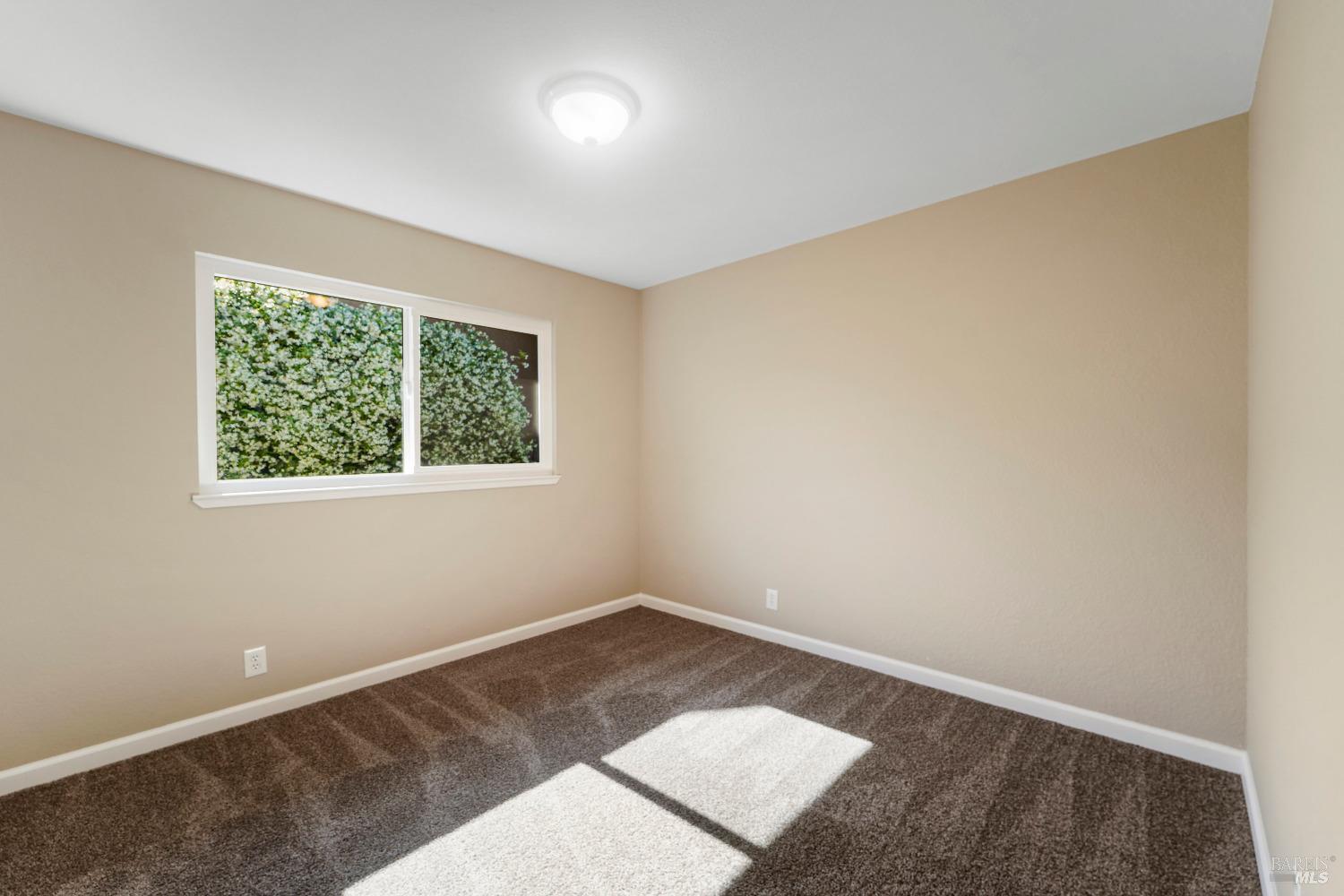 Detail Gallery Image 24 of 34 For 1084 Woodridge Dr, Vacaville,  CA 95687 - 3 Beds | 2 Baths