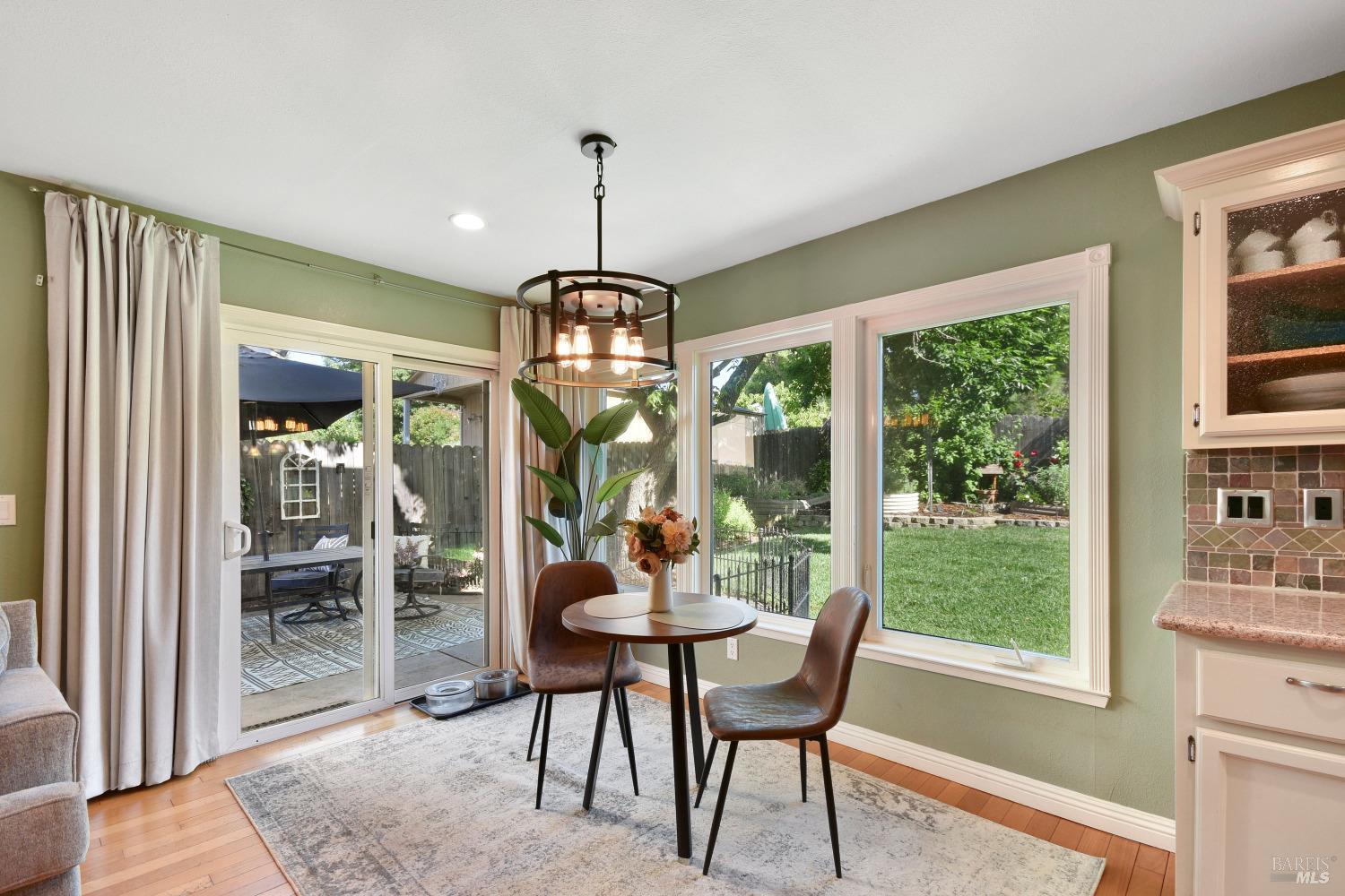 Detail Gallery Image 23 of 43 For 267 Sunridge Way, Vacaville,  CA 95688 - 4 Beds | 2/1 Baths