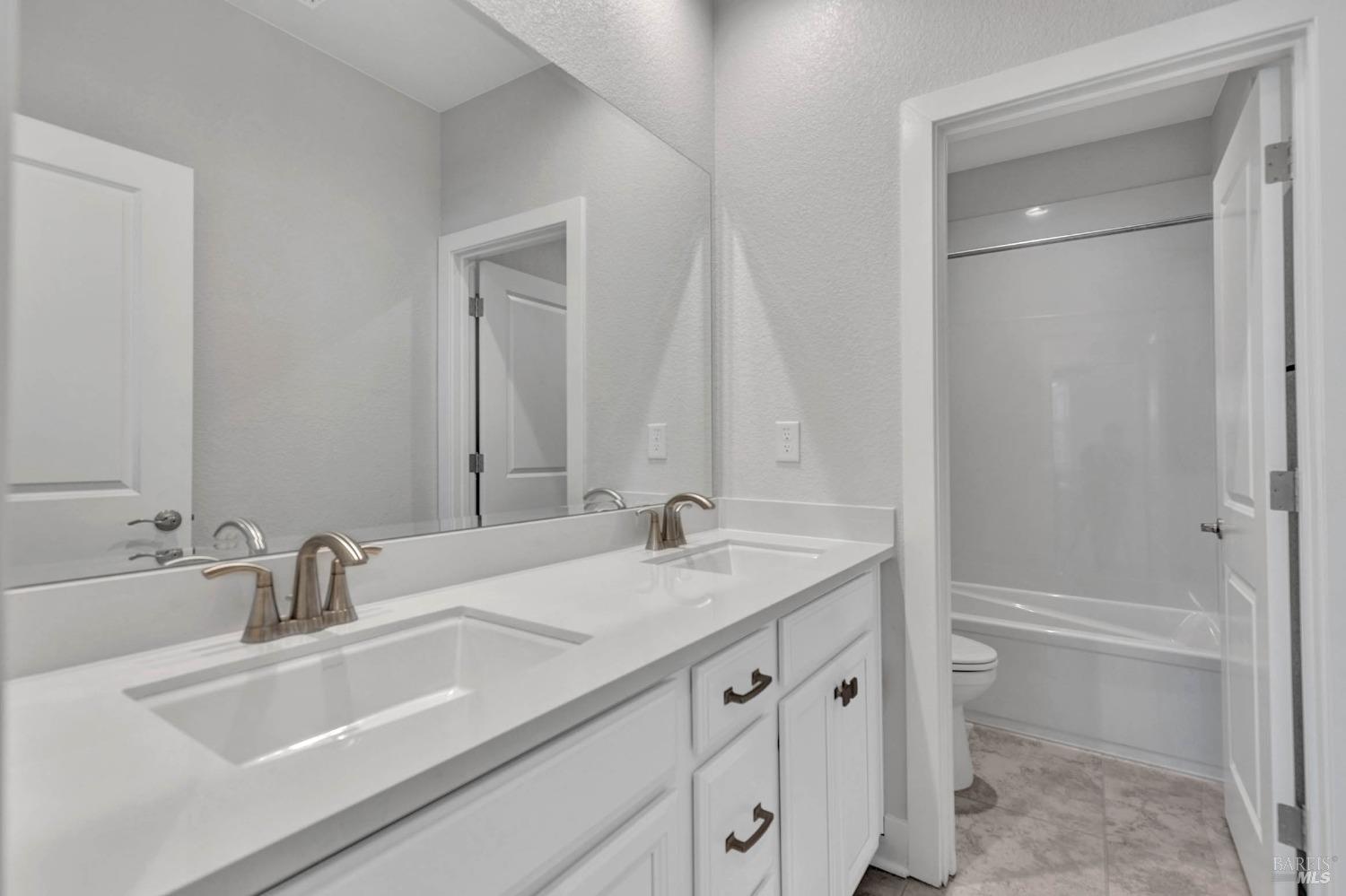 Detail Gallery Image 28 of 50 For 673 Periwinkle Dr, Vacaville,  CA 95687 - 4 Beds | 2/1 Baths