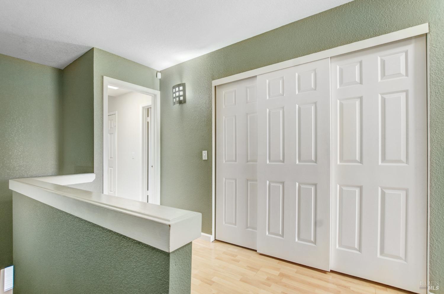 Detail Gallery Image 18 of 36 For 6 Dowitcher Way, San Rafael,  CA 94901 - 3 Beds | 2/1 Baths