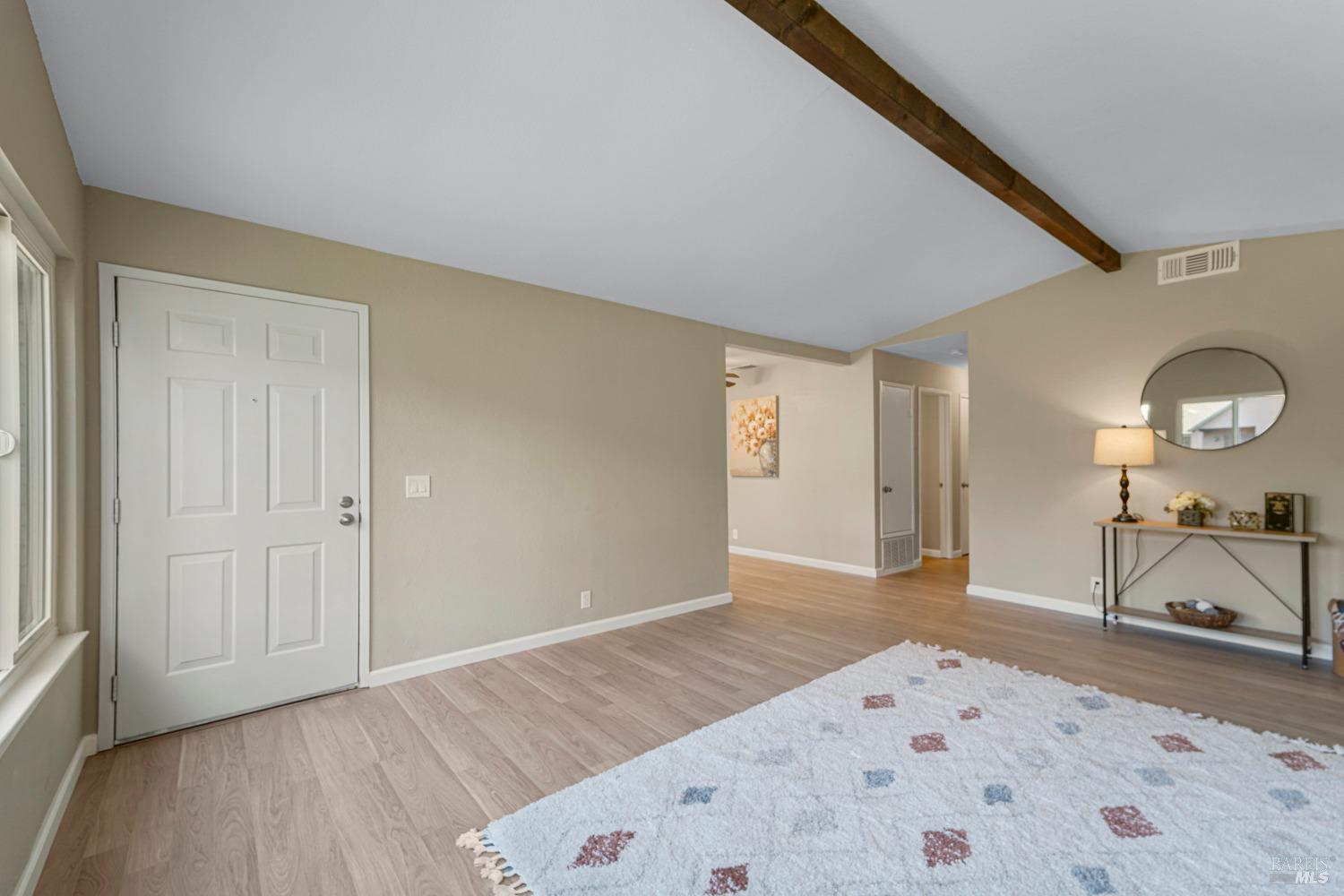 Detail Gallery Image 10 of 34 For 1084 Woodridge Dr, Vacaville,  CA 95687 - 3 Beds | 2 Baths