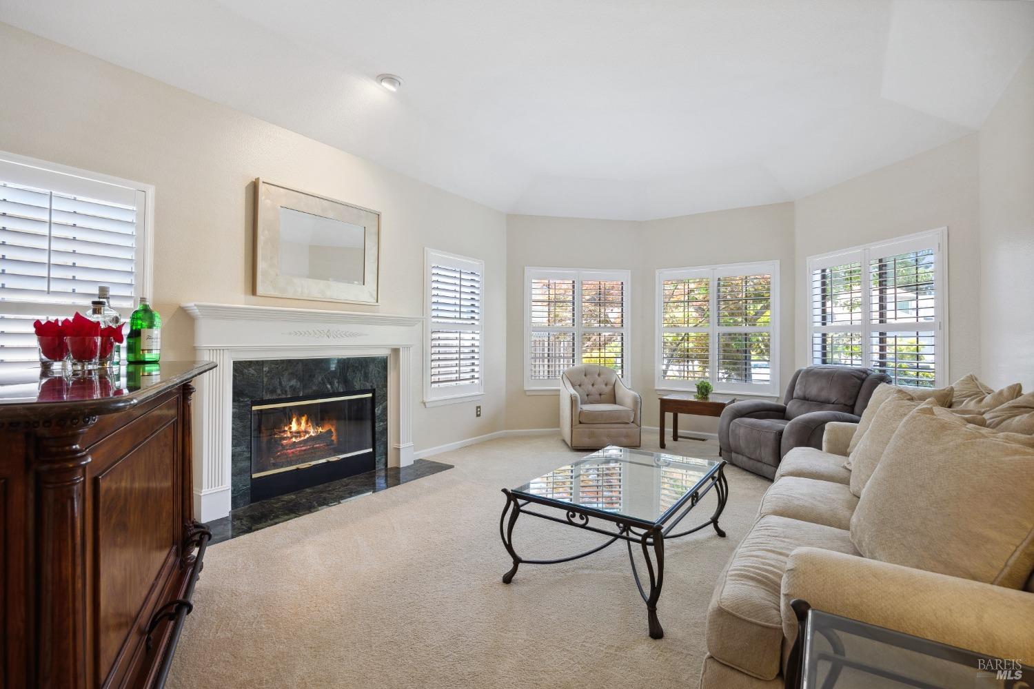 Detail Gallery Image 9 of 45 For 318 Jester Ct, Petaluma,  CA 94954 - 4 Beds | 2/1 Baths