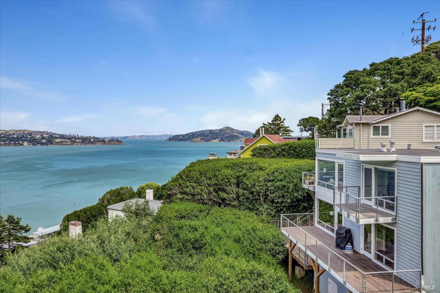 Detail Gallery Image 1 of 52 For 60 Edwards Ave, Sausalito,  CA 94965 - 3 Beds | 2 Baths
