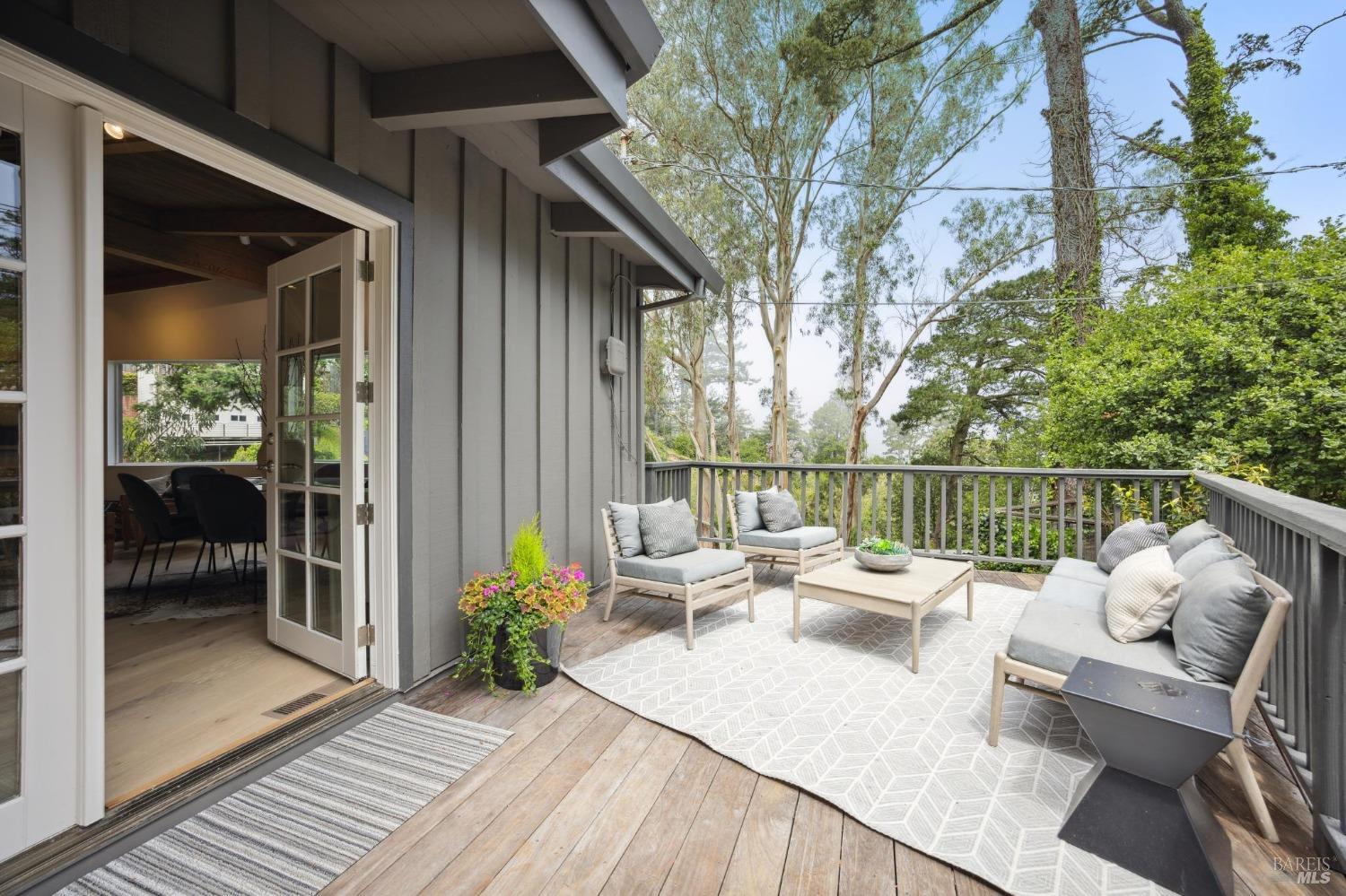 Detail Gallery Image 53 of 73 For 19 Monte Cimas Ave, Mill Valley,  CA 94941 - 2 Beds | 1 Baths