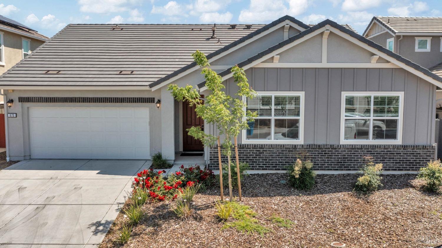 Detail Gallery Image 1 of 50 For 673 Periwinkle Dr, Vacaville,  CA 95687 - 4 Beds | 2/1 Baths