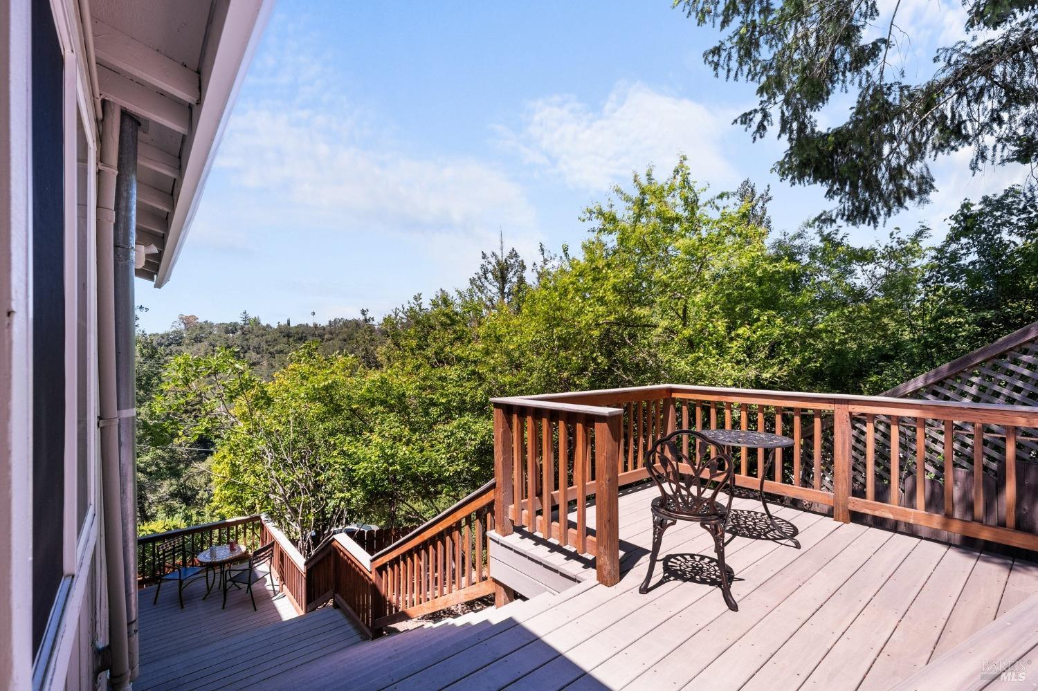 Detail Gallery Image 40 of 45 For 2488 Riverview Dr, Healdsburg,  CA 95448 - 3 Beds | 2 Baths