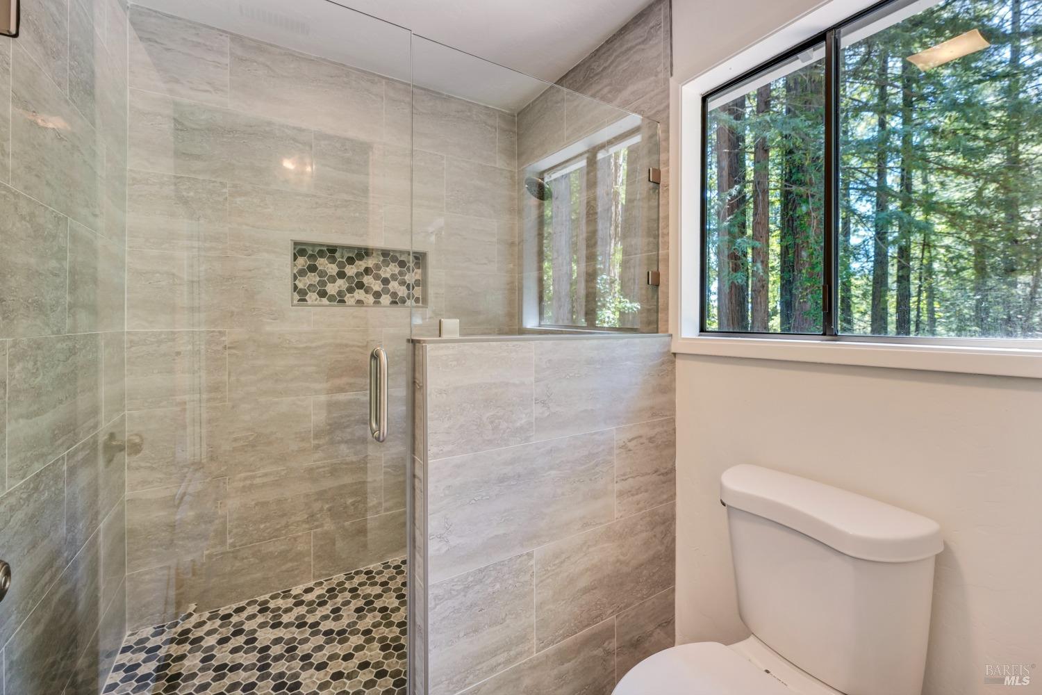 Detail Gallery Image 22 of 53 For 14600 Gabes Rock Rd, Guerneville,  CA 95446 - 3 Beds | 2 Baths