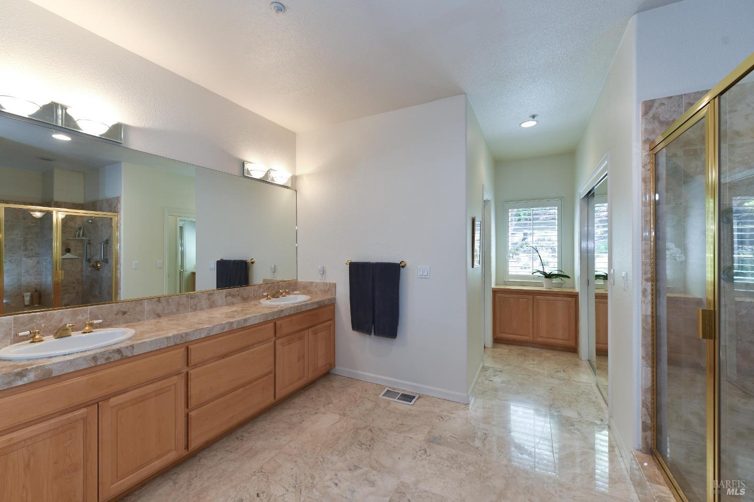 Detail Gallery Image 21 of 35 For 133 Stone Mountain Cir, Napa,  CA 94558 - 4 Beds | 2/1 Baths