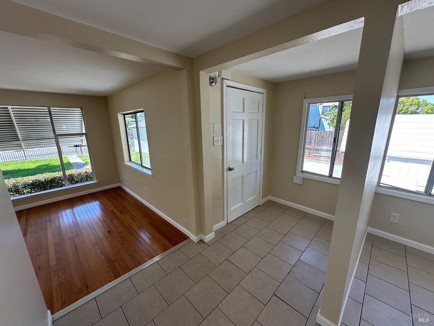 Detail Gallery Image 10 of 21 For 112 Mayo Ave, Vallejo,  CA 94590 - 2 Beds | 1 Baths
