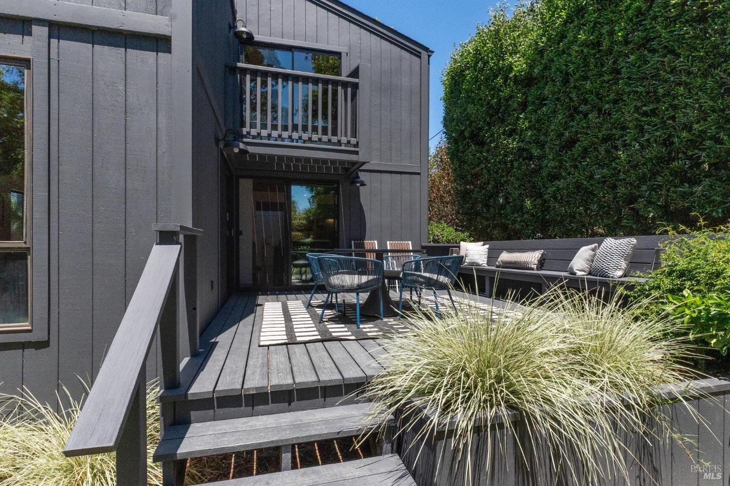 Detail Gallery Image 35 of 43 For 29 Bolinas Ave, Ross,  CA 94957 - 3 Beds | 2 Baths