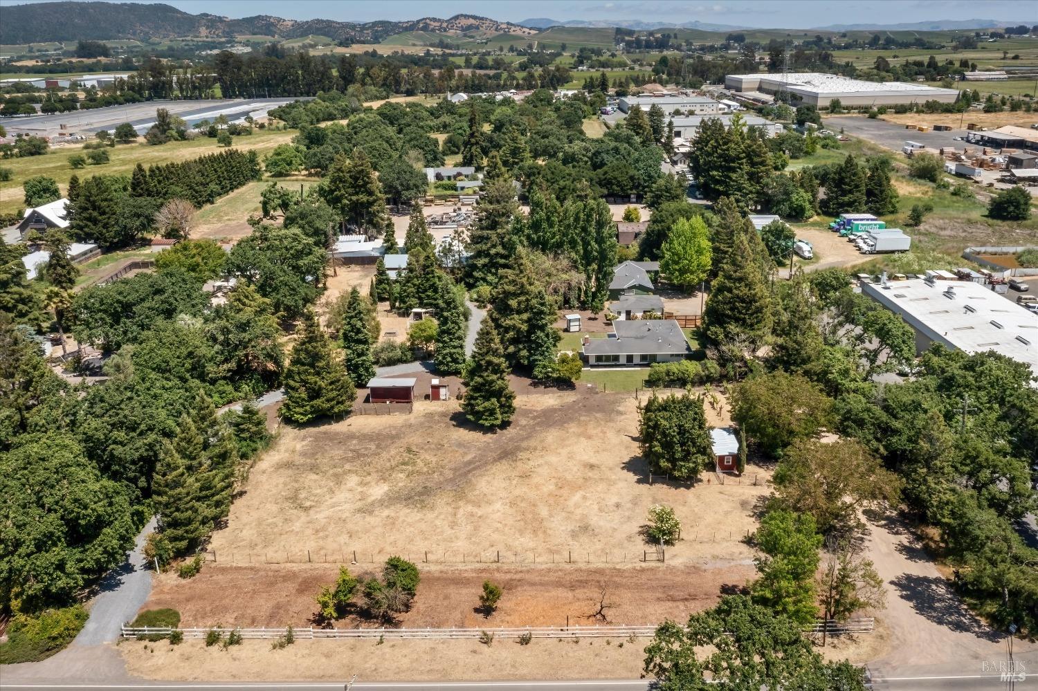 Detail Gallery Image 24 of 33 For 22650 Broadway Unkn, Sonoma,  CA 95476 - 4 Beds | 2 Baths
