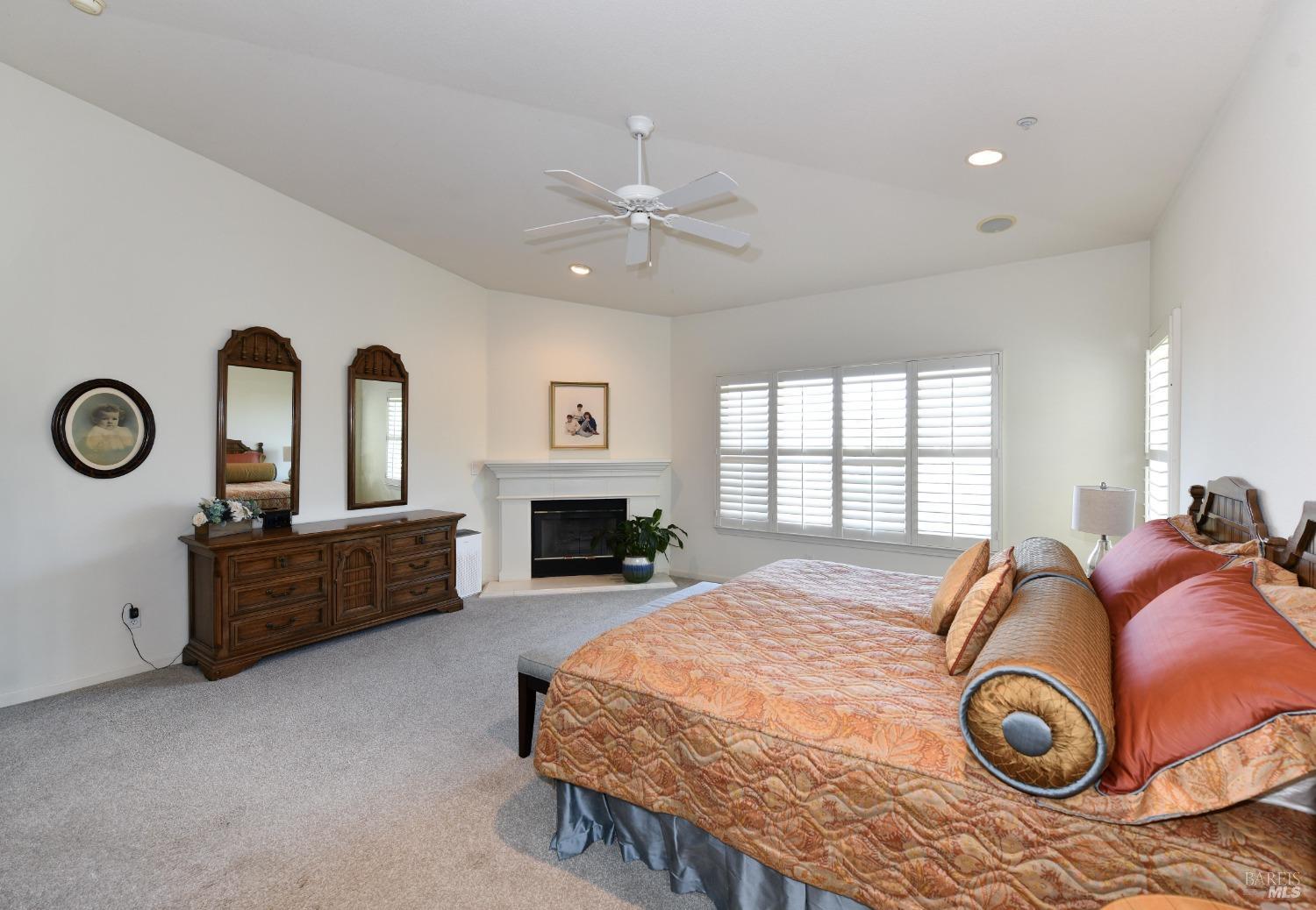 Detail Gallery Image 19 of 35 For 133 Stone Mountain Cir, Napa,  CA 94558 - 4 Beds | 2/1 Baths