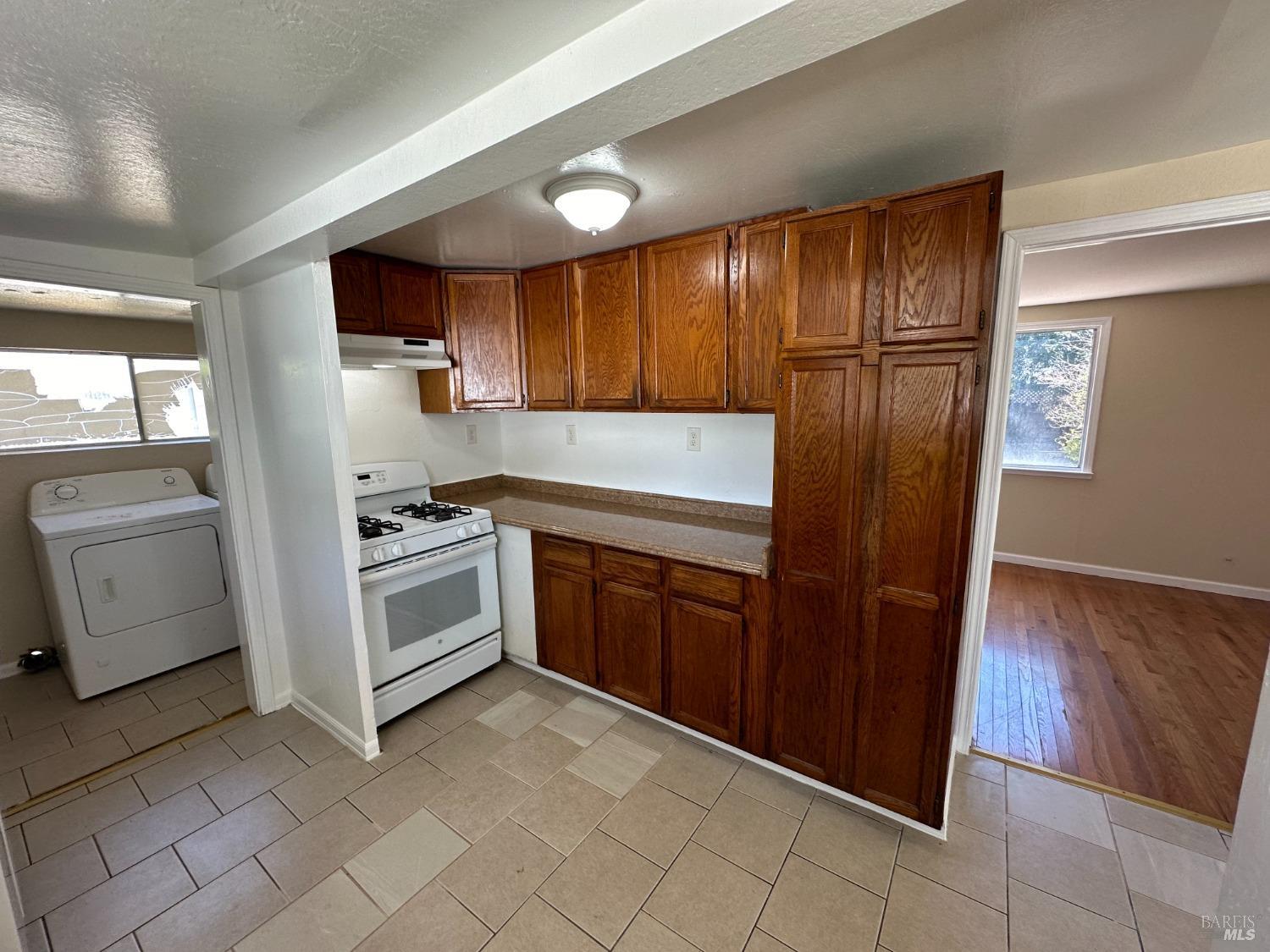 Detail Gallery Image 14 of 21 For 112 Mayo Ave, Vallejo,  CA 94590 - 2 Beds | 1 Baths