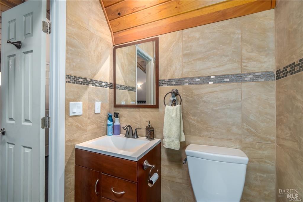 Detail Gallery Image 19 of 30 For 5798 Sunrise Dr, Lower Lake,  CA 95457 - 3 Beds | 2 Baths