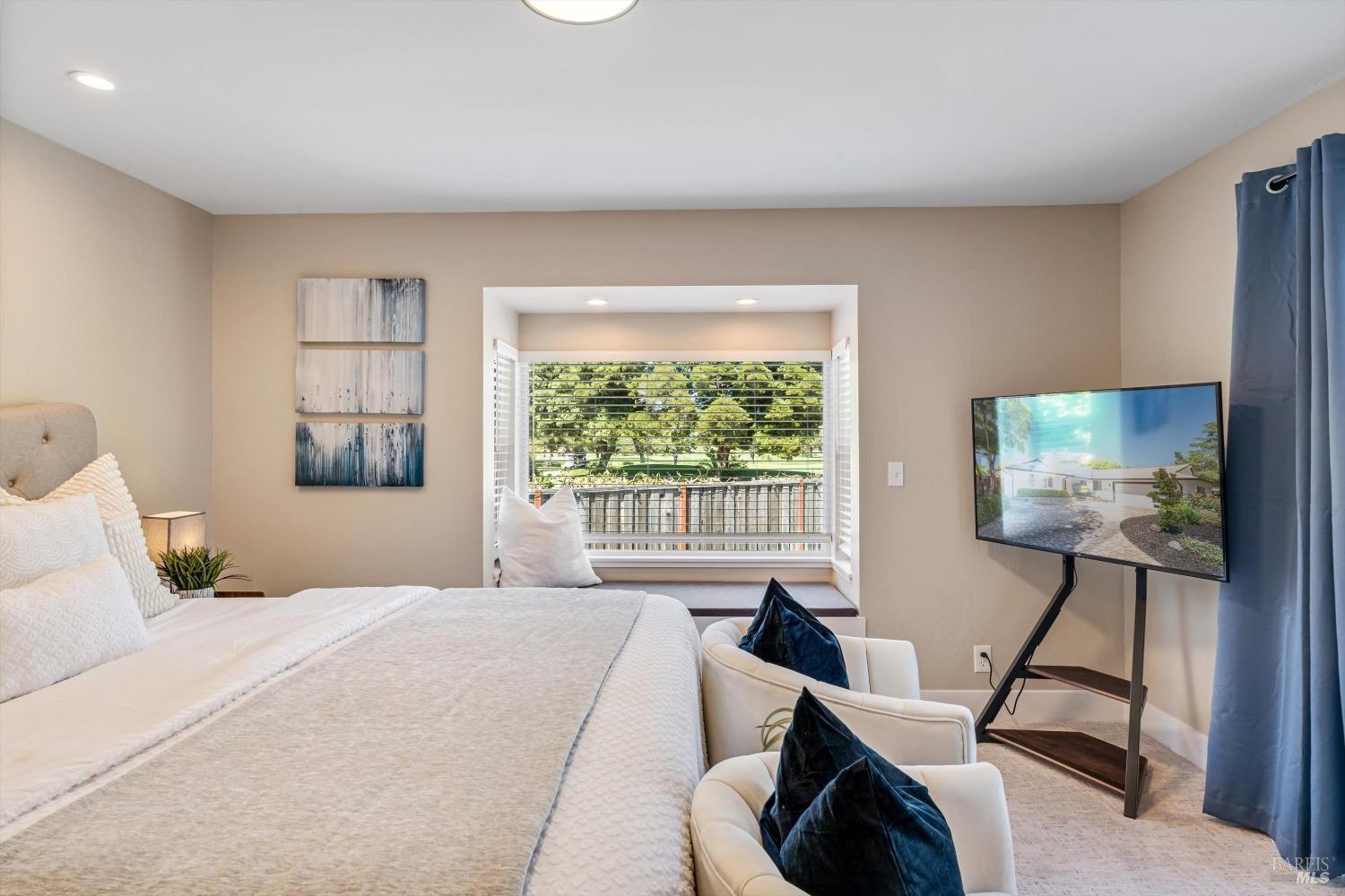 Detail Gallery Image 17 of 27 For 291 Riviera Dr, San Rafael,  CA 94901 - 4 Beds | 2 Baths