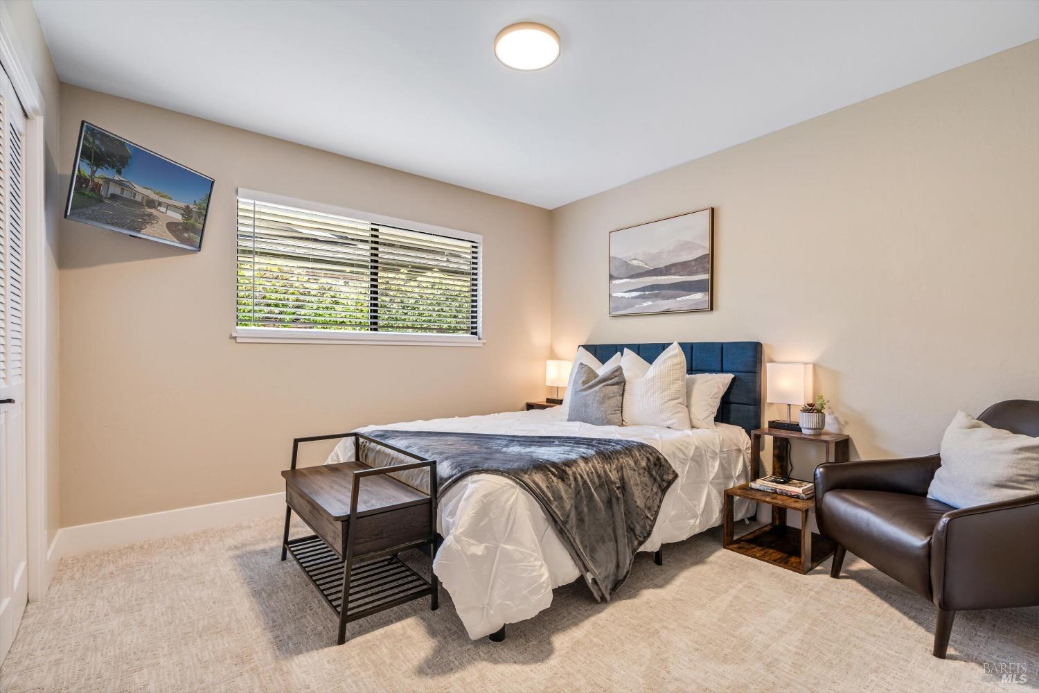 Detail Gallery Image 21 of 27 For 291 Riviera Dr, San Rafael,  CA 94901 - 4 Beds | 2 Baths