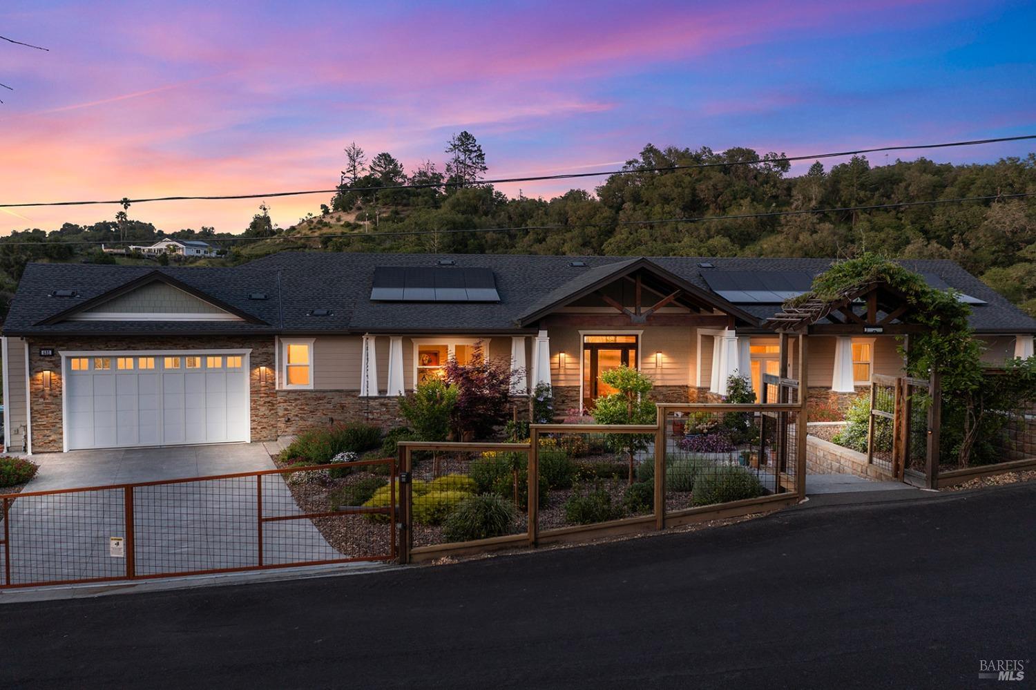 Detail Gallery Image 2 of 99 For 632 Vista Grande Pl, Santa Rosa,  CA 95403 - 4 Beds | 2/1 Baths