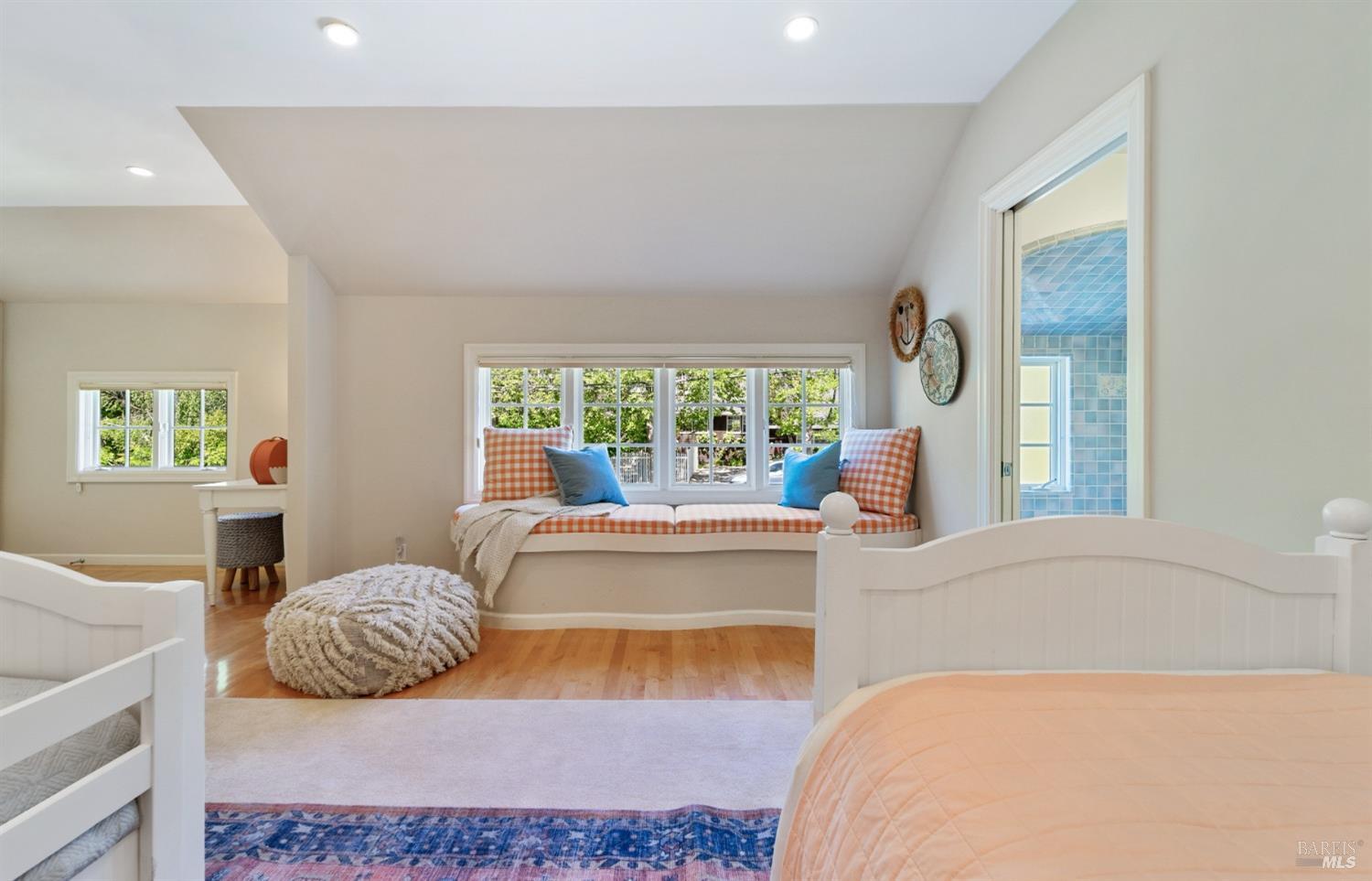 Detail Gallery Image 27 of 50 For 102 Mountain View Ave, San Rafael,  CA 94901 - 6 Beds | 6/1 Baths