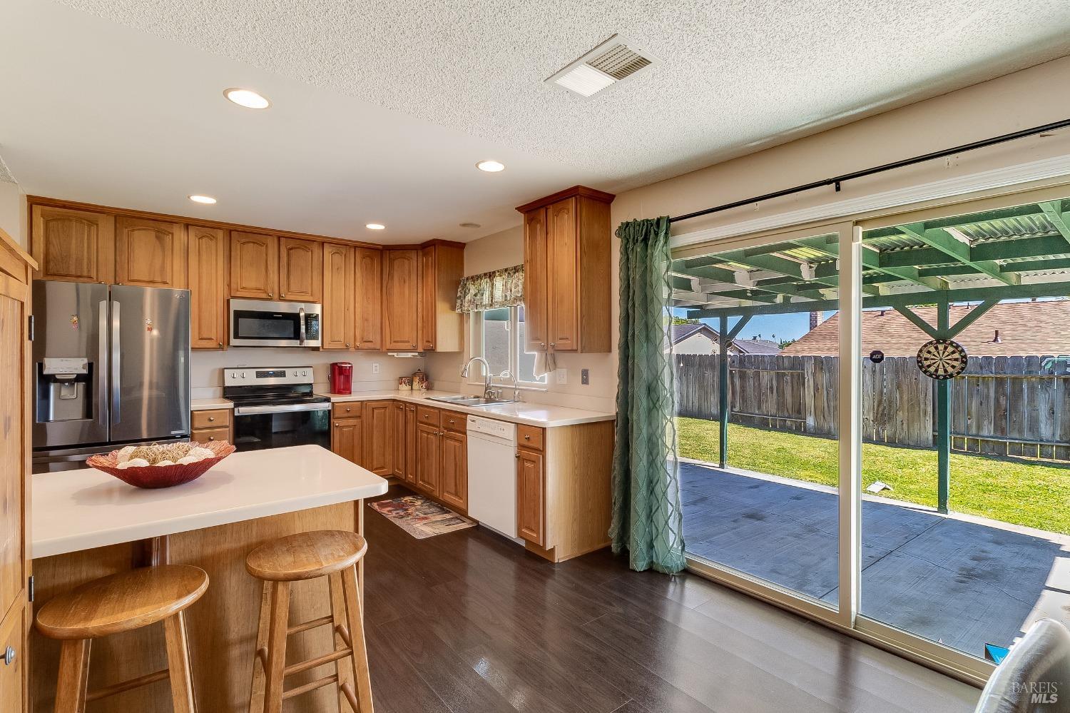 Detail Gallery Image 13 of 42 For 315 Canvasback Dr, Suisun City,  CA 94585 - 4 Beds | 2 Baths
