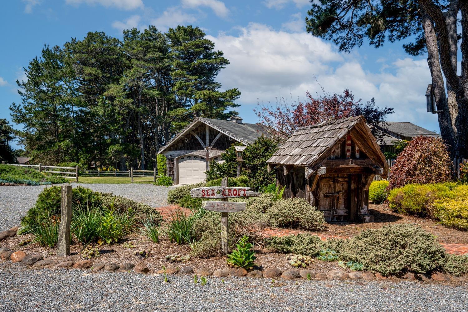 Detail Gallery Image 23 of 43 For 45350 Indian Shoals Rd, Mendocino,  CA 95460 - 4 Beds | 3 Baths