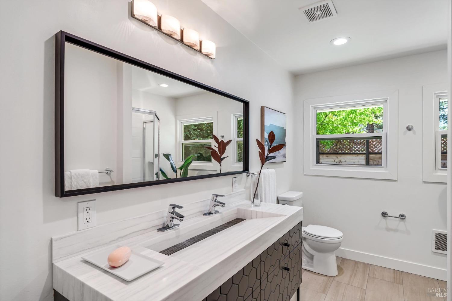 Detail Gallery Image 13 of 33 For 22650 Broadway Unkn, Sonoma,  CA 95476 - 4 Beds | 2 Baths