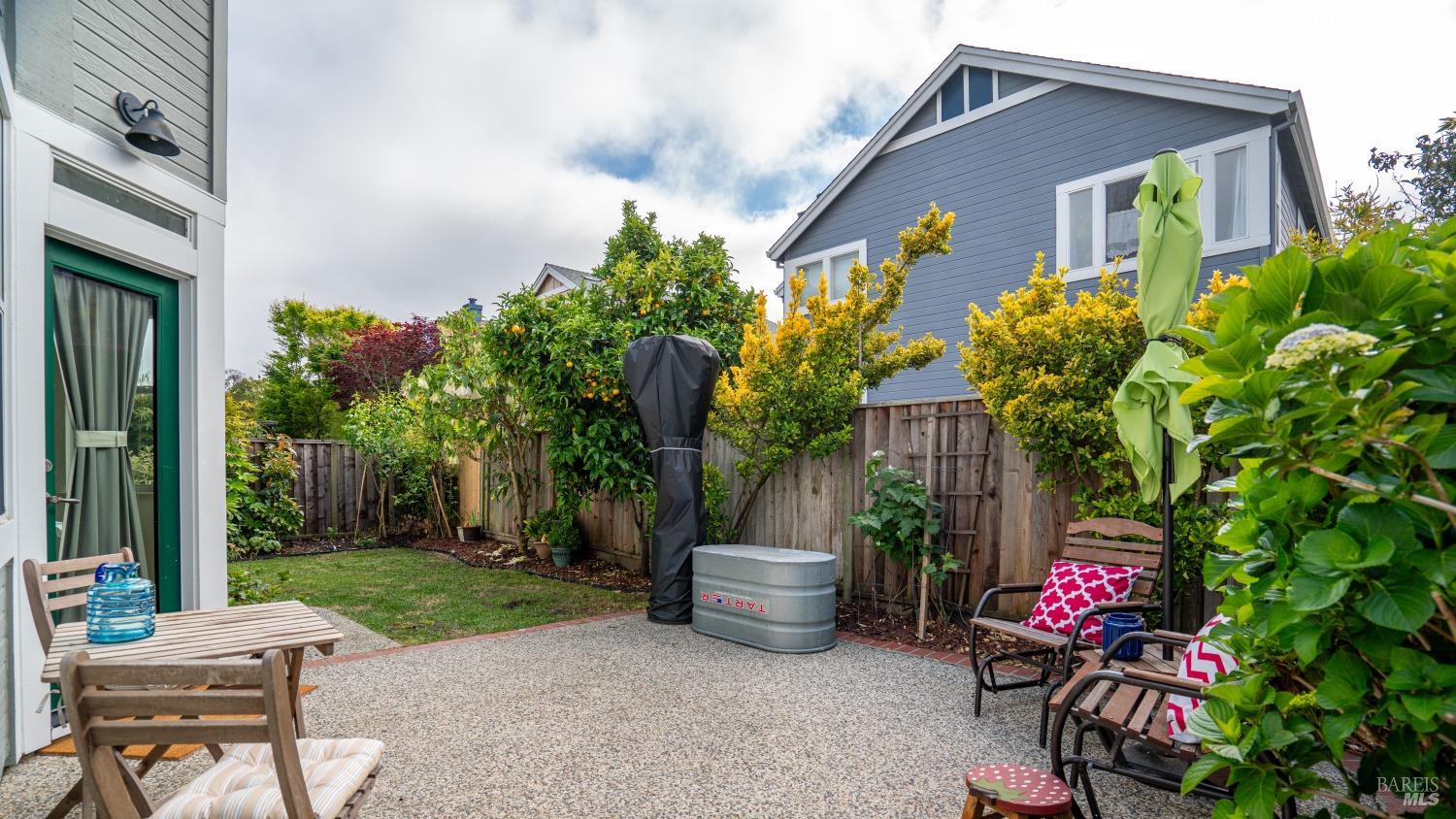 Detail Gallery Image 14 of 29 For 68 Sandpoint Dr, Richmond,  CA 94804 - 3 Beds | 2/1 Baths