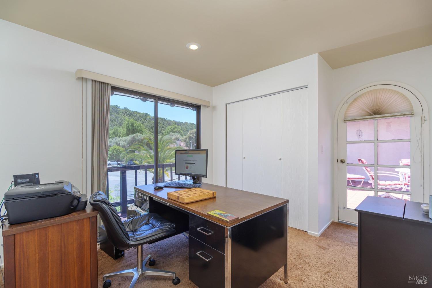 Detail Gallery Image 14 of 22 For 22 Grande Paseo Unkn, San Rafael,  CA 94903 - 3 Beds | 2/1 Baths
