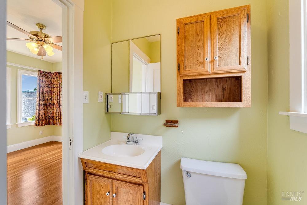 Detail Gallery Image 33 of 55 For 1613 Ashby Ave, Berkeley,  CA 94703 - 3 Beds | 1/1 Baths