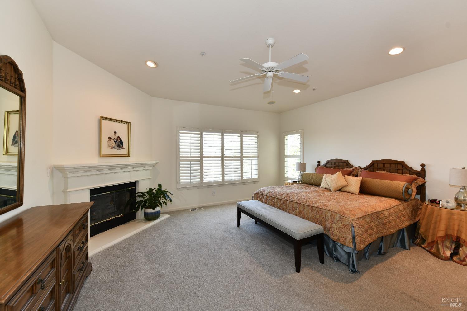 Detail Gallery Image 18 of 35 For 133 Stone Mountain Cir, Napa,  CA 94558 - 4 Beds | 2/1 Baths