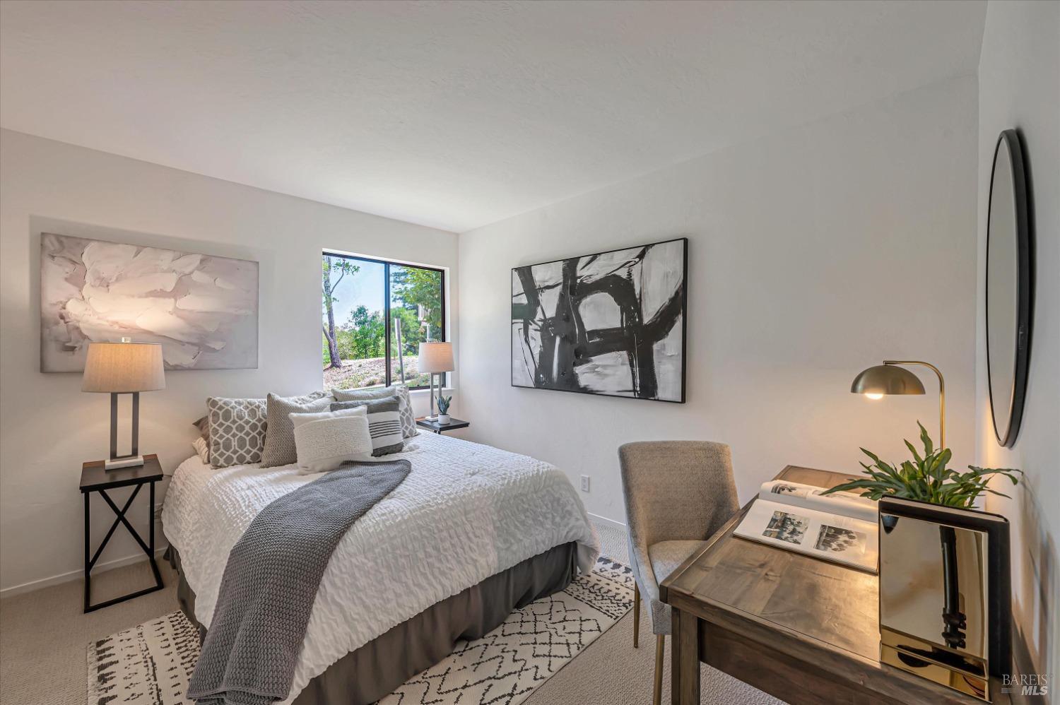 Detail Gallery Image 21 of 42 For 2 Chaucer Ct, Mill Valley,  CA 94941 - 3 Beds | 2/1 Baths