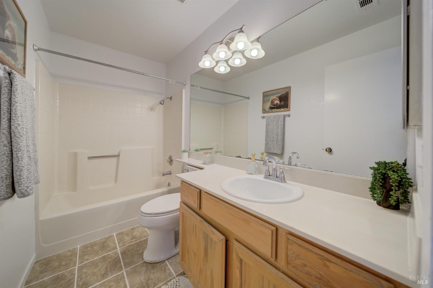Detail Gallery Image 20 of 35 For 1165 Camellia Ln, Suisun City,  CA 94585 - 3 Beds | 2 Baths