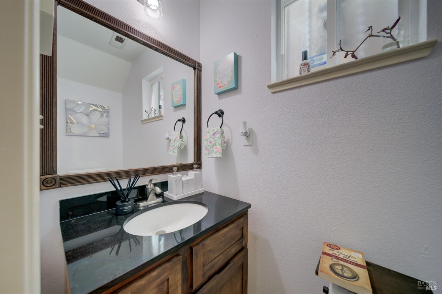 Detail Gallery Image 13 of 29 For 1608 1st St, Richmond,  CA 94801 - 3 Beds | 2/1 Baths