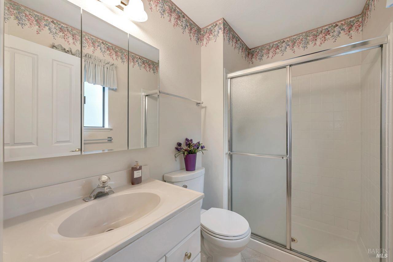 Detail Gallery Image 17 of 29 For 4 Colleen Ct, Novato,  CA 94947 - 3 Beds | 2 Baths