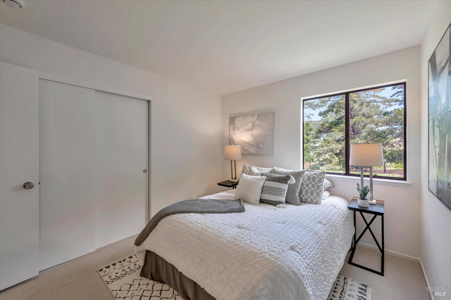 Detail Gallery Image 22 of 42 For 2 Chaucer Ct, Mill Valley,  CA 94941 - 3 Beds | 2/1 Baths