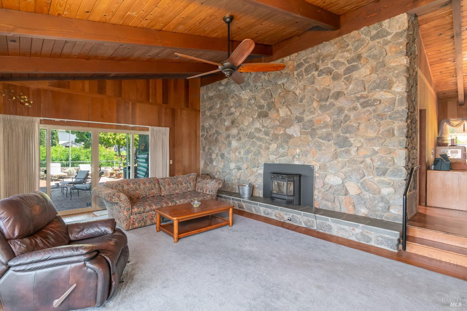 Detail Gallery Image 15 of 63 For 13160 Cliff Dr, Lower Lake,  CA 95457 - 3 Beds | 2/1 Baths