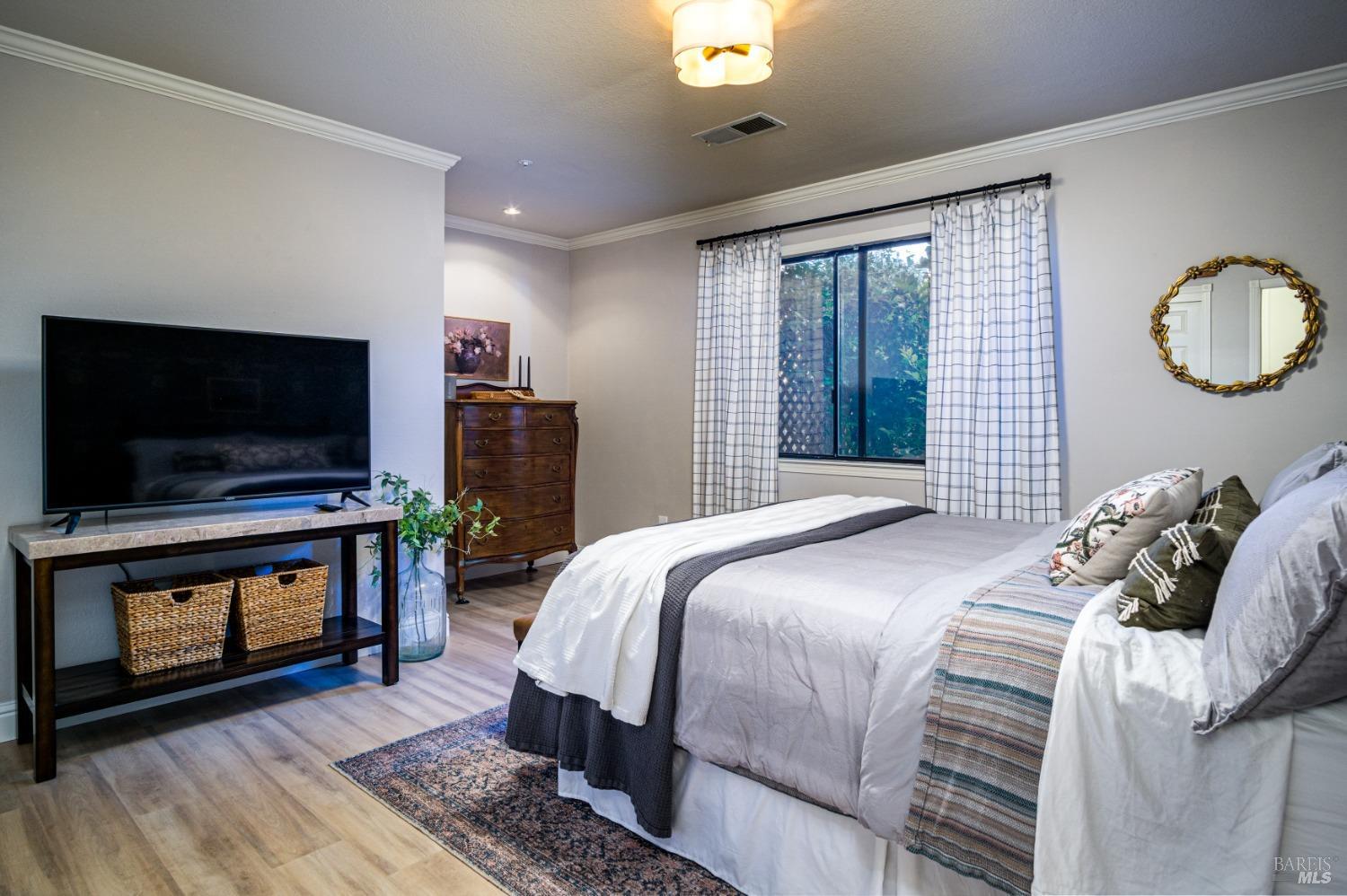 Detail Gallery Image 31 of 53 For 1643 Santiago Ave, Napa,  CA 94558 - 3 Beds | 2 Baths